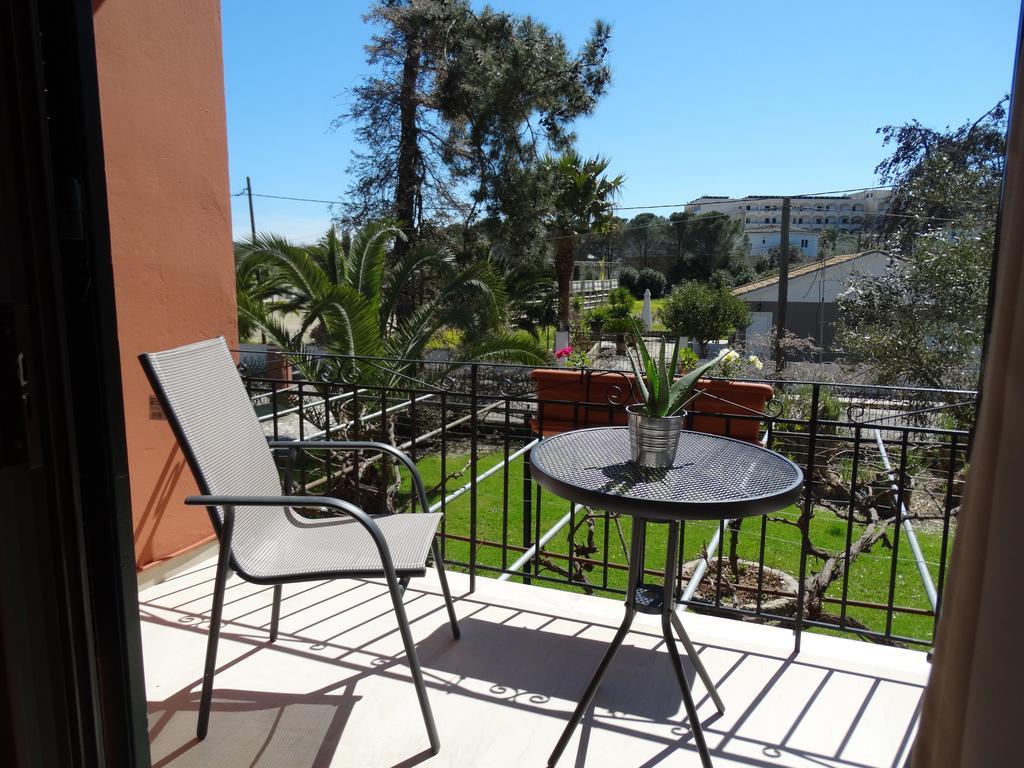 Dassia Beach Pension Rom bilde