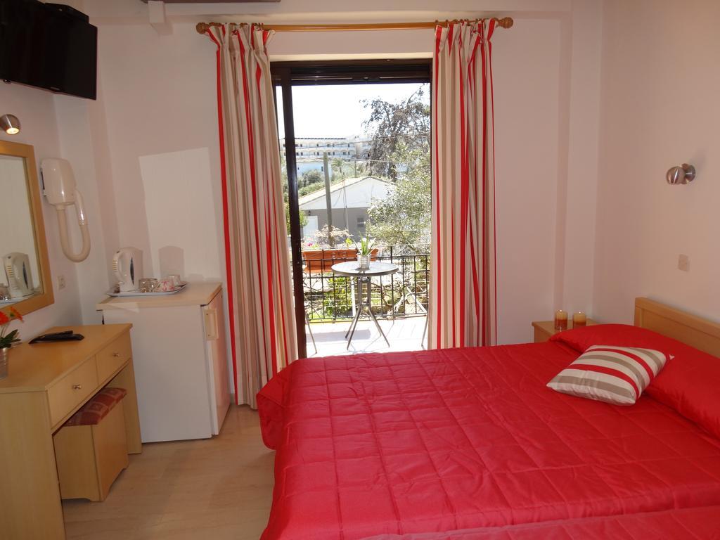 Dassia Beach Pension Rom bilde